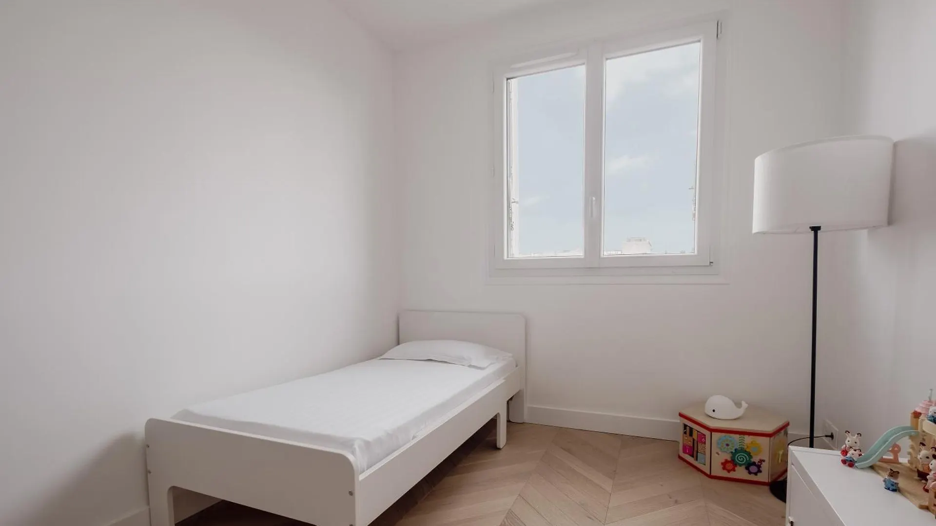 Veeve - Meticulously Minimalist Apartment Paris
