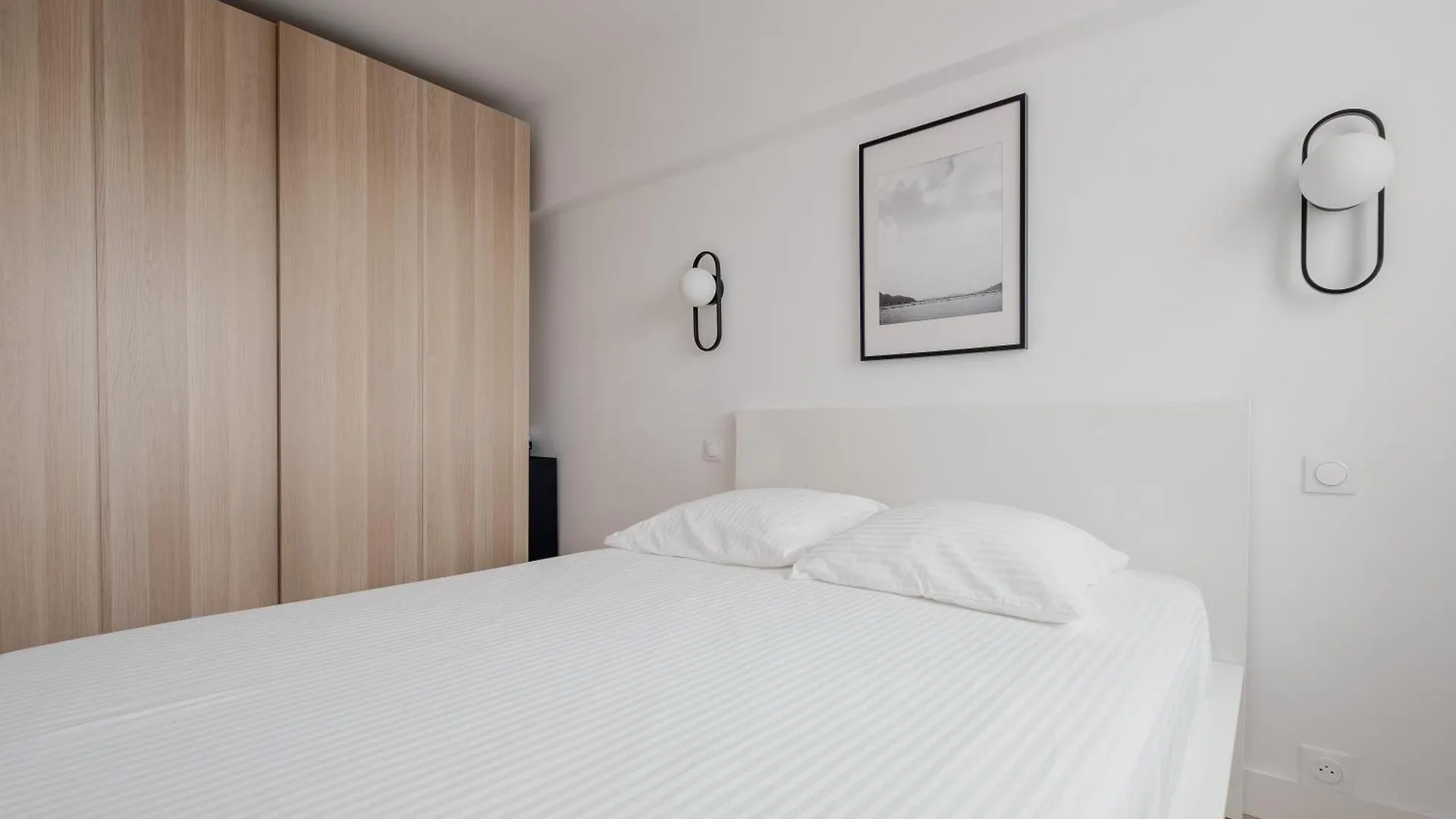Veeve - Meticulously Minimalist Apartment Paris