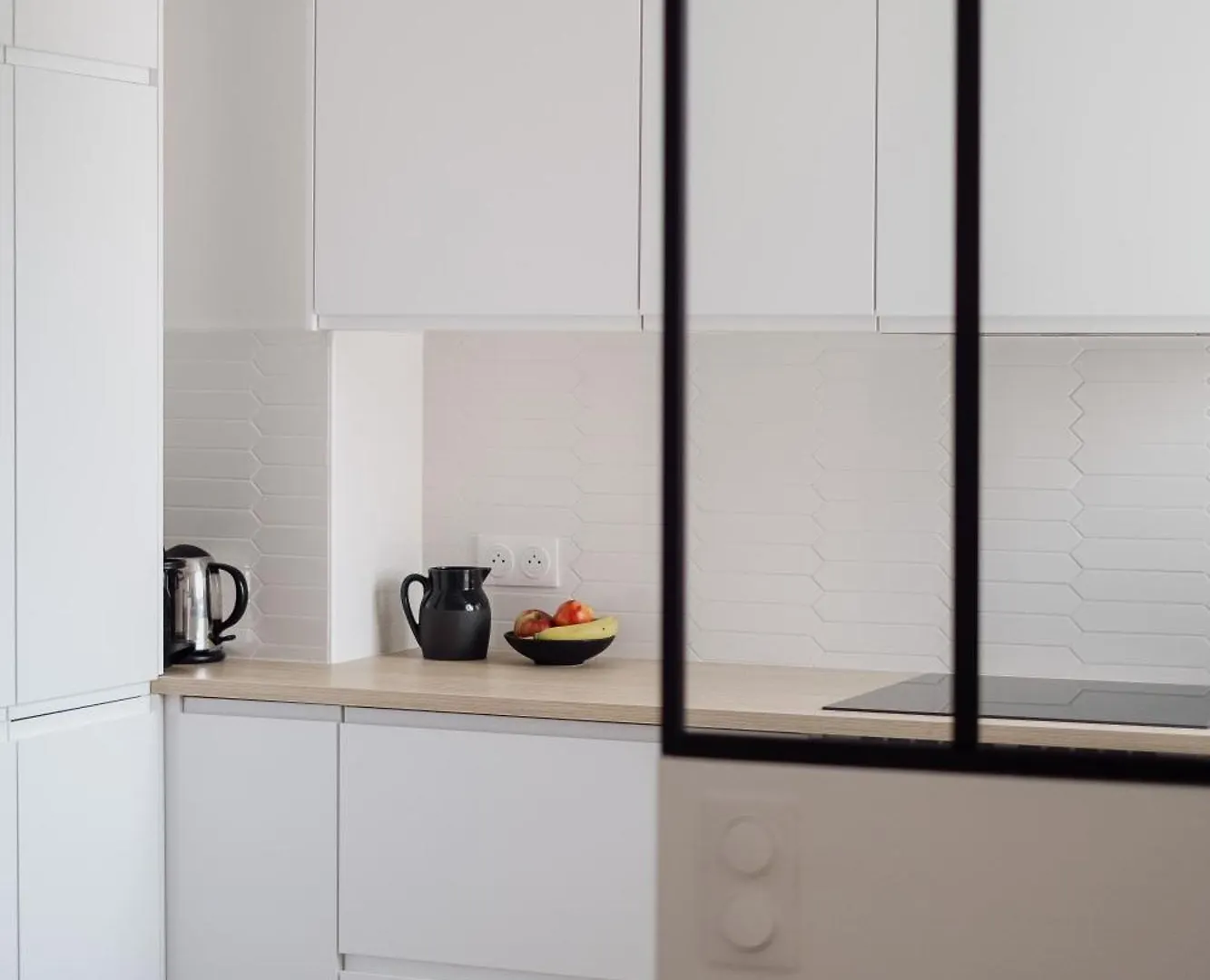 Veeve - Meticulously Minimalist Apartment Paris