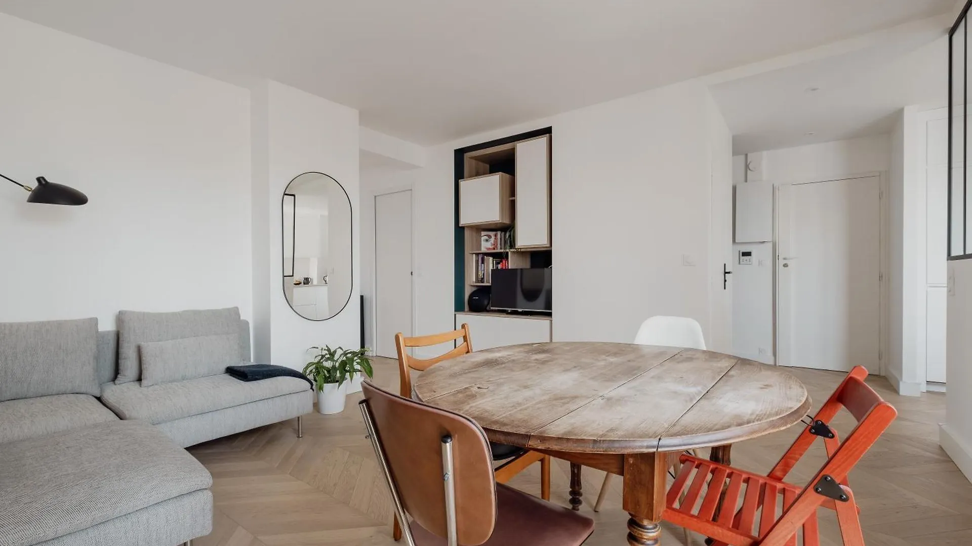 Veeve - Meticulously Minimalist Apartment Paris 0*,
